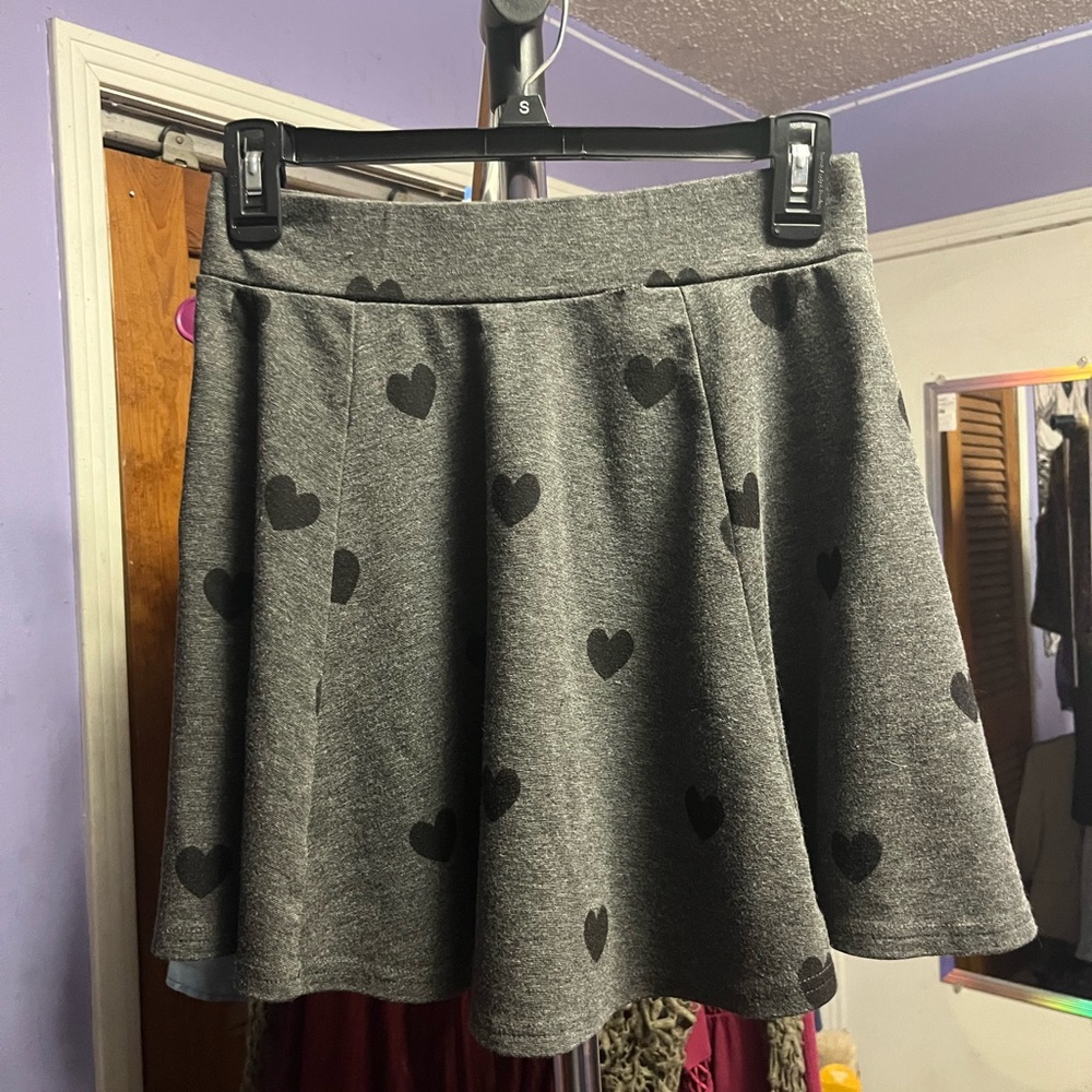H&M Gray Heart Patterned Skirt